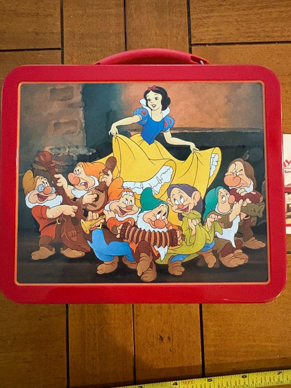 6" x 5" Disney Snow White lunchbox